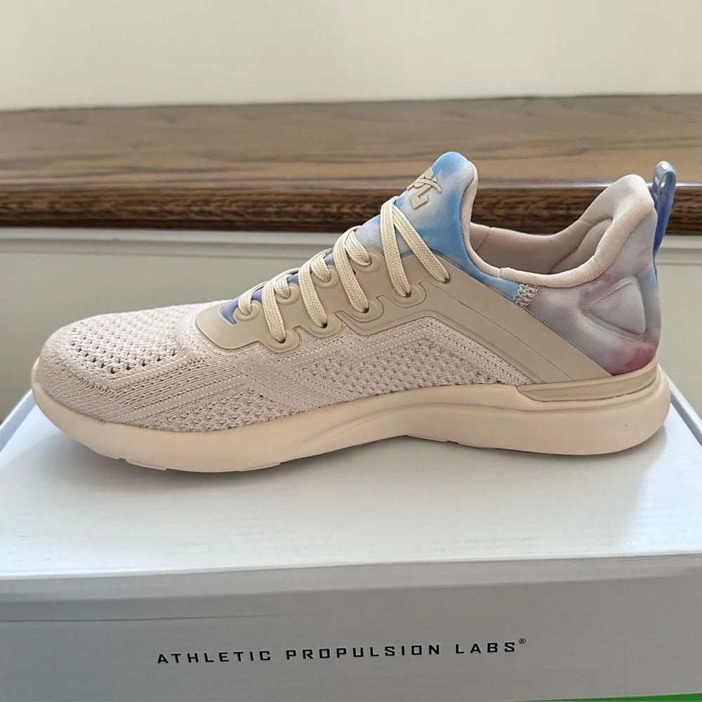 NWT APL Techloom Tracer Size 6 SOLD OUT style - Picture 8 of 10